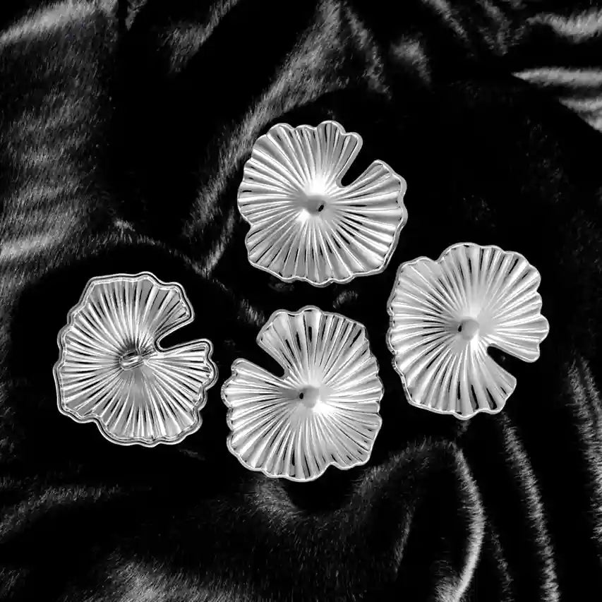 Fluted Shell Buttons