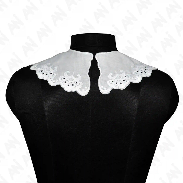 Peter Pan Cutwork Neck Collar