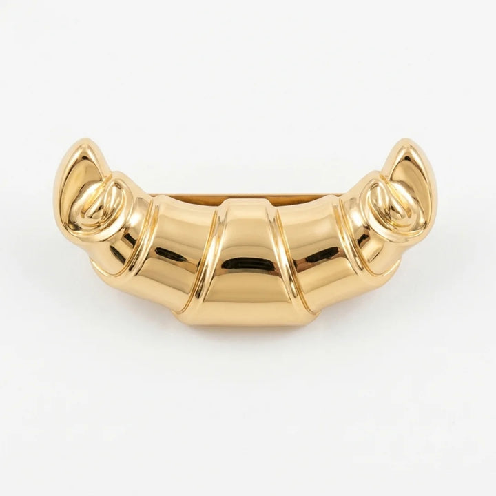 Curled Horn Ribbed Gold Scarf Ring Buckle