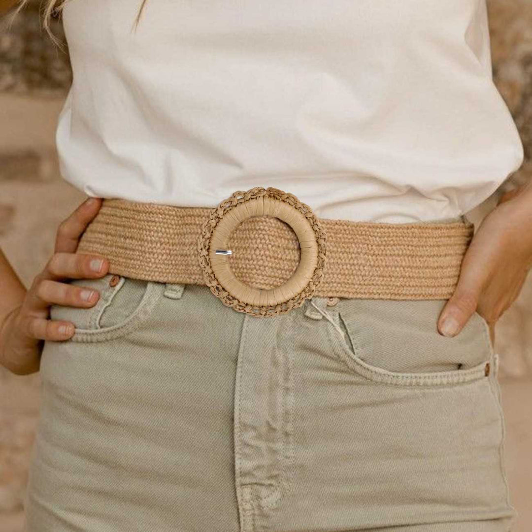 Handwoven Natural Straw Round Raffia Buckle