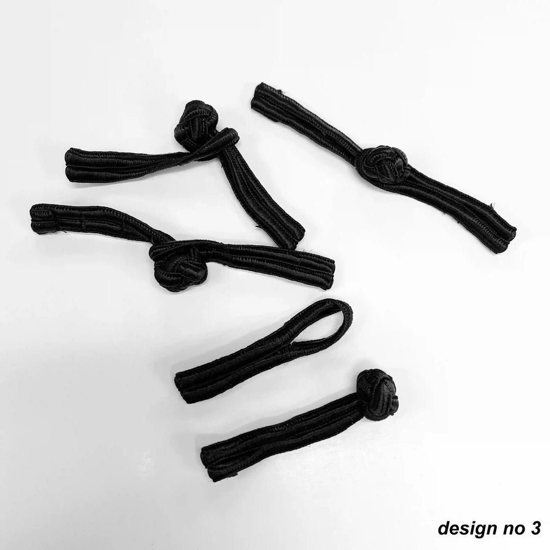 Triple-Cord Straight Frog Button