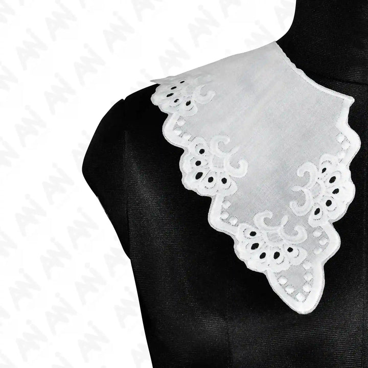 Peter Pan Cutwork Neck Collar