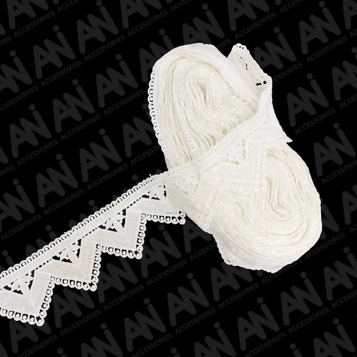 Point de France arrow lace Trim | 2 Meter
