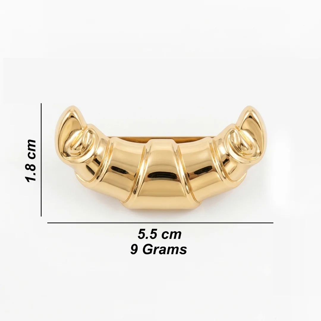 Curled Horn Ribbed Gold Scarf Ring Buckle