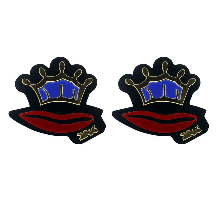 Kiss the Crown Brooch Pin