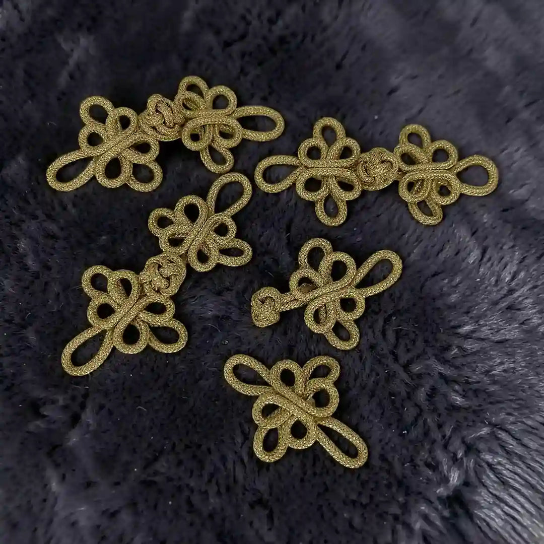 Three Petal Flower Frog Buttons