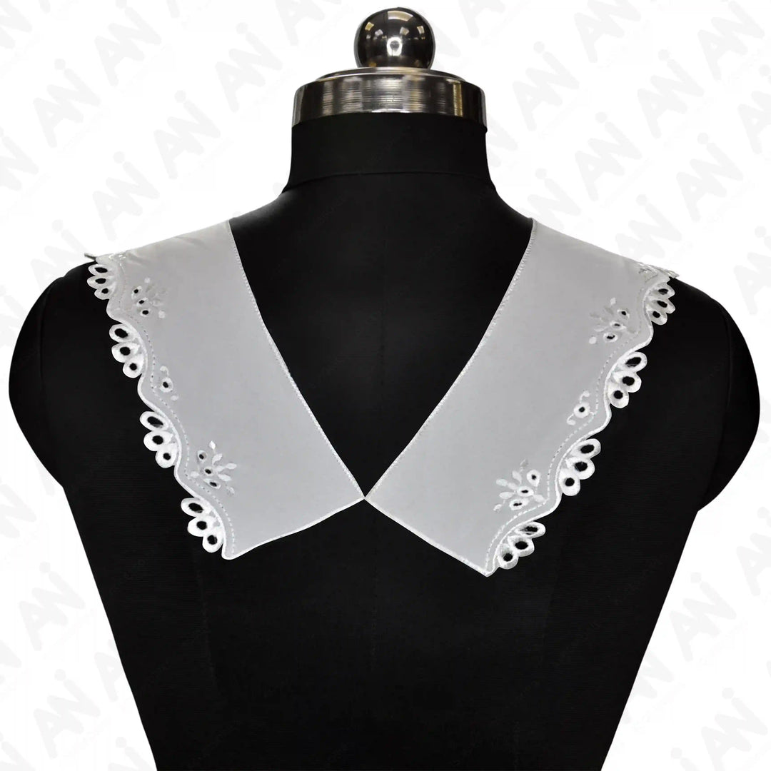 Broderie Anglaise V-Neck Trim