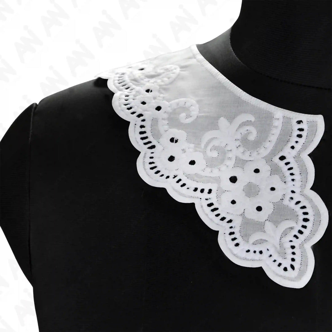 Broderie Anglaise Collar