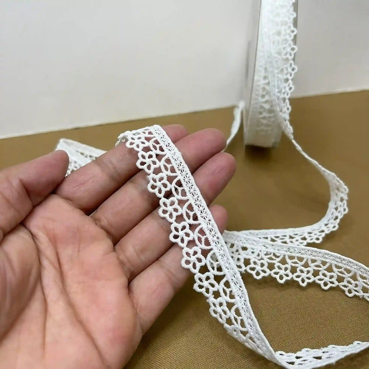 Delicate White Floral Edging | K-695