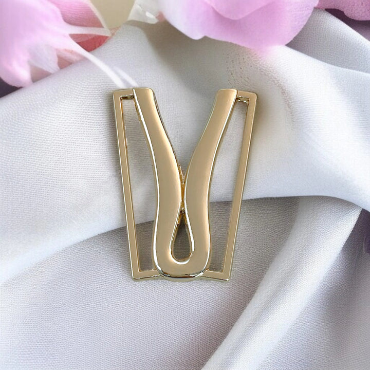 Modern V-Form Buckle