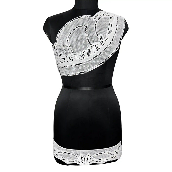 Elegant Shoulder Yoke Design