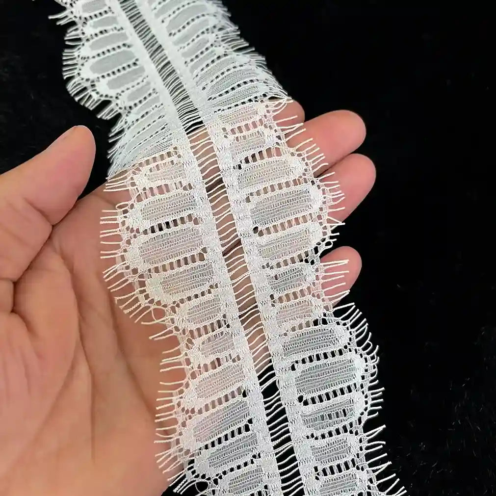 Arched Pillar Eyelash Lace Trim