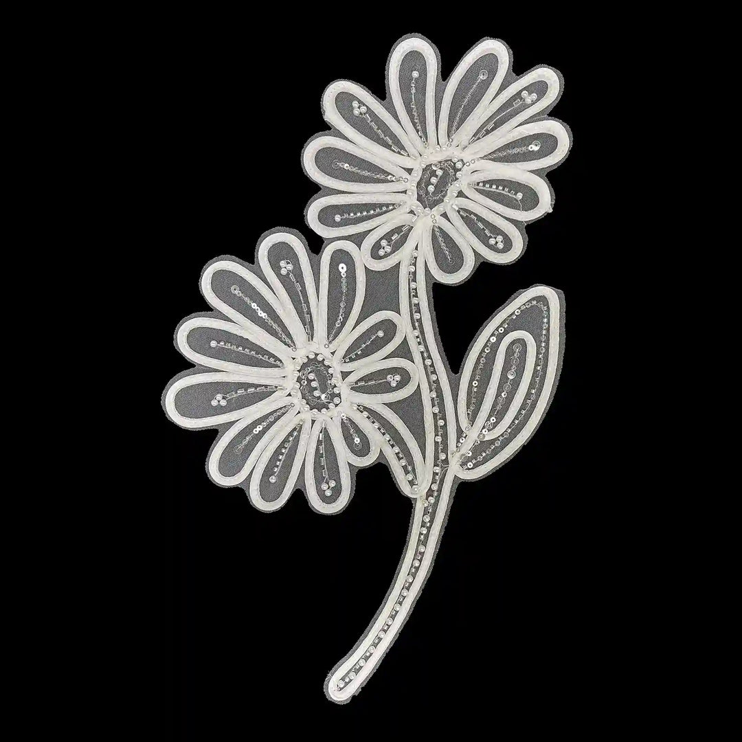 Delicate Floral Scallop Eyelash Trim Patch