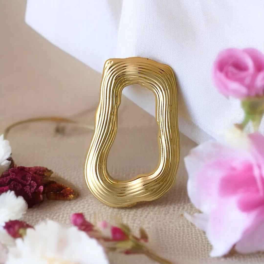 Seashell Style Metal Buckle