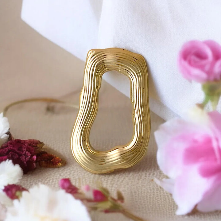 Seashell Style Metal Buckle
