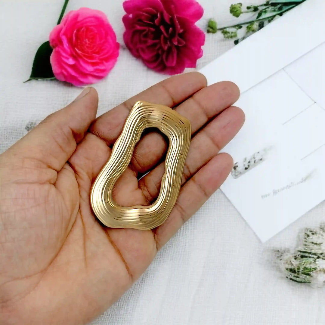 Abstract Design Buckle