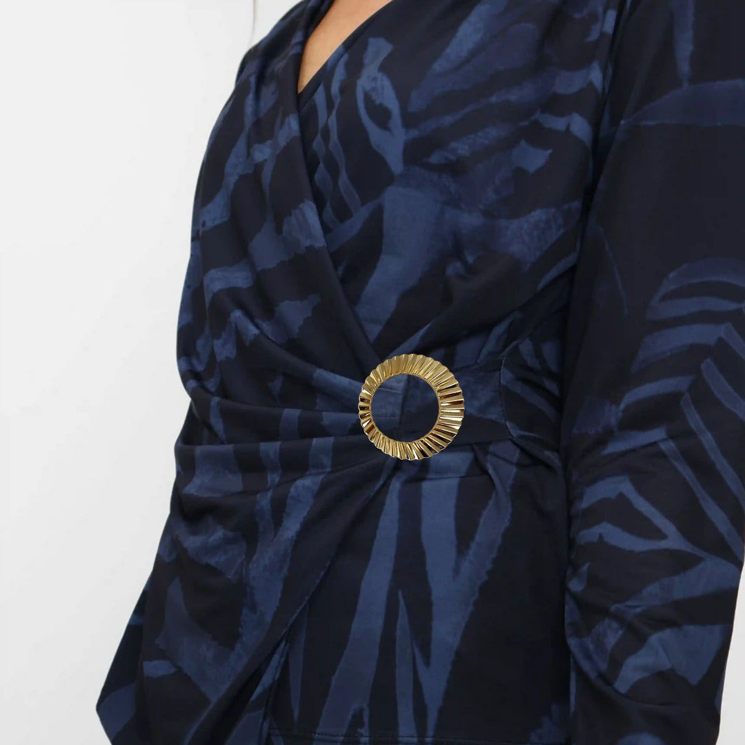 Ribbed Circular Metal Buckle