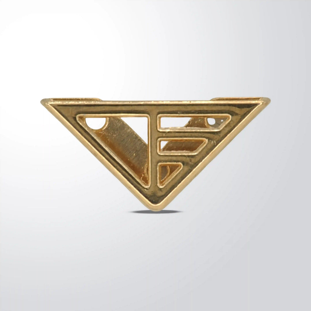 Geometric Linear Triangle Collar Tip