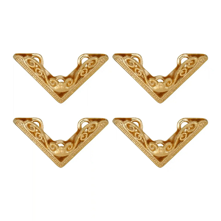Stylish Golden Elegance Collar Tip