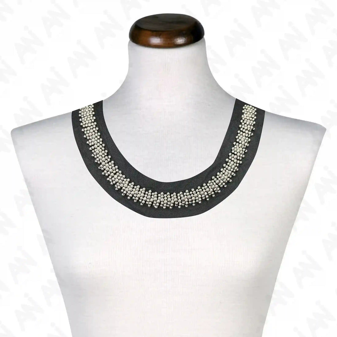 Casual Style Beaded Neckline