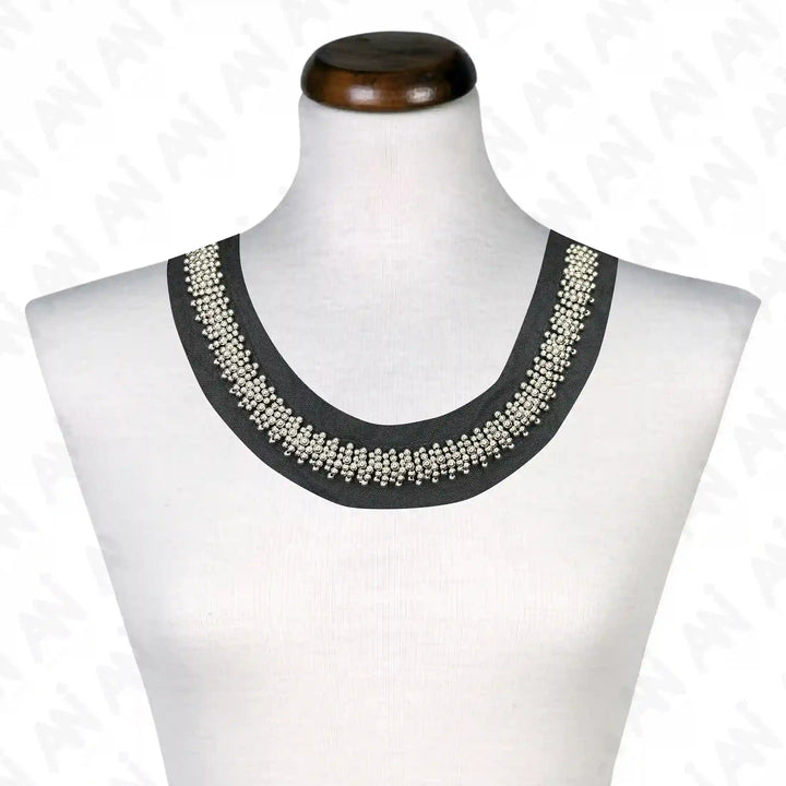 Casual Style Beaded Neckline