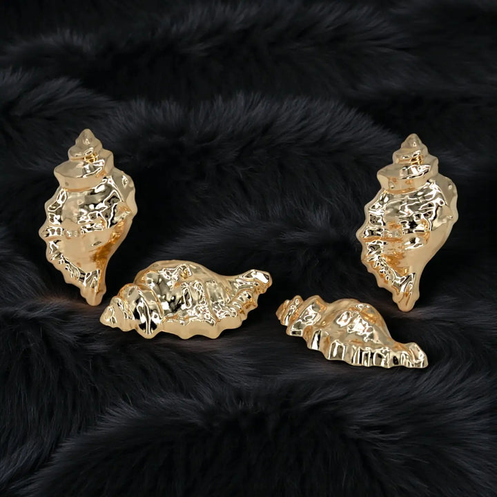 Metallic Gold Shell Shape Shank Button | 28mm x 55mm (86L)