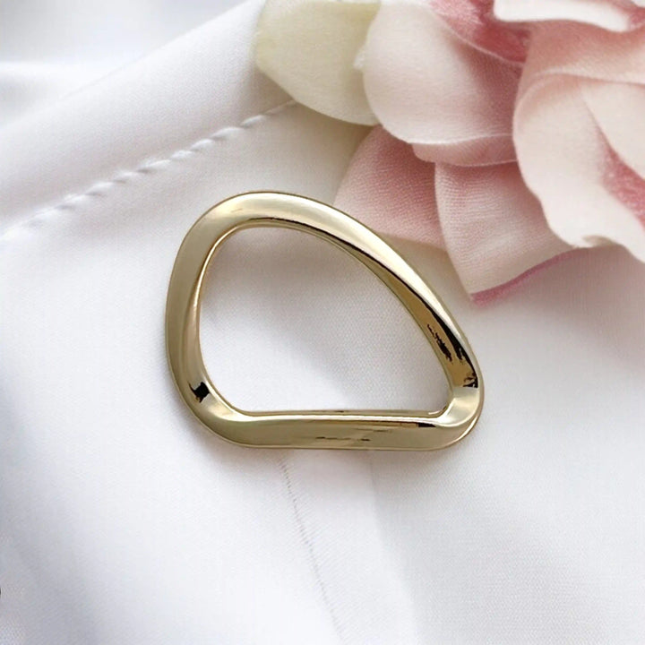 Modern Triangle Buckle