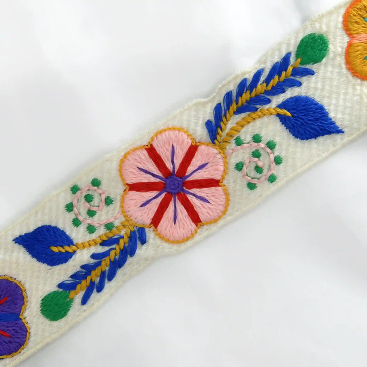Vibrant Bloom Crochet Lace Trim