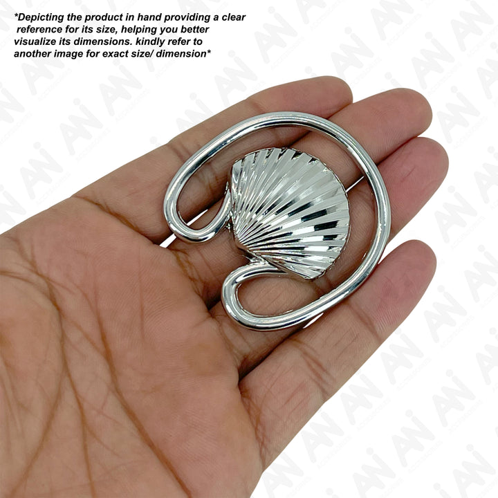  Ani Accessories Clam Seashell Silver  Metal Buckle holding on hand to show the exact size of the buckle with caution of product slightly differ from the product. 