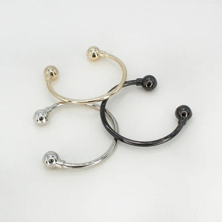 Ani Accessories Curved Circular Elegance Thin Nickel Black / Silver & gold Metal Buckle  placing together in  white background.