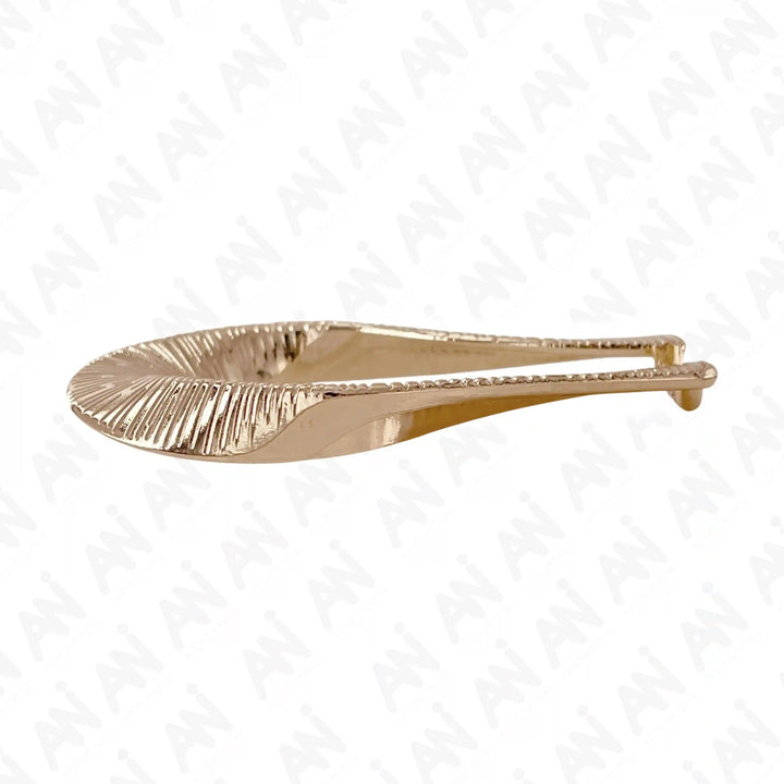 Ani Accessories Ember Weave Gold Buckle flat angle to show the thickness of the buckle in white background.