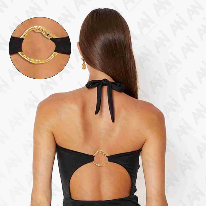 Ani Accessories Flowing Loop Shape Golden Metal Buckle on the model back of her Black dress.