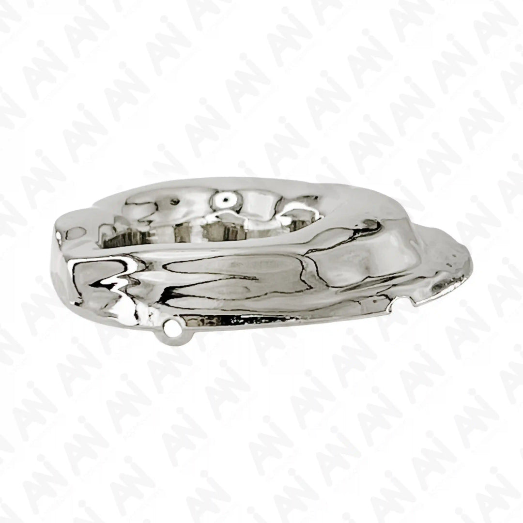Ani Accessories Shiny Silver Metal Buckle Zooming side view to show the thickness of the buckle.