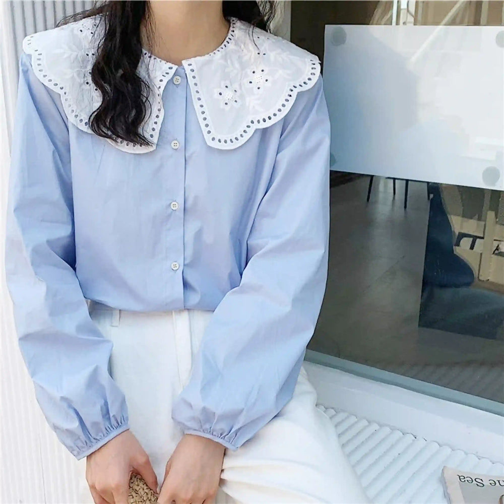 Ani Accessories detachable Peter Pan collar accessory with smooth rounded shape for dresses, blouses and fashion