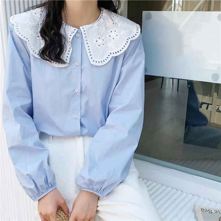 Ani Accessories detachable Peter Pan collar accessory with smooth rounded shape for dresses, blouses and fashion