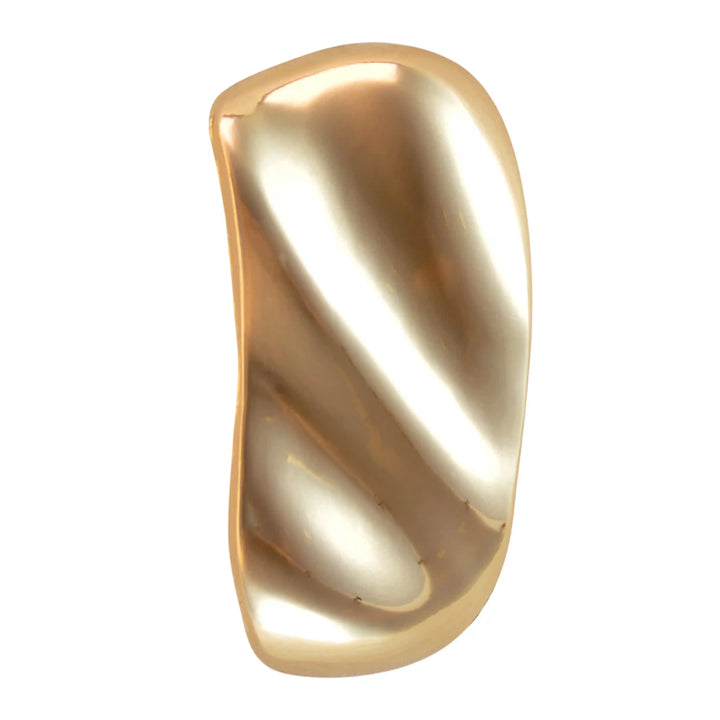 Fluid polished golden clasp