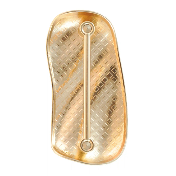 Fluid polished golden clasp