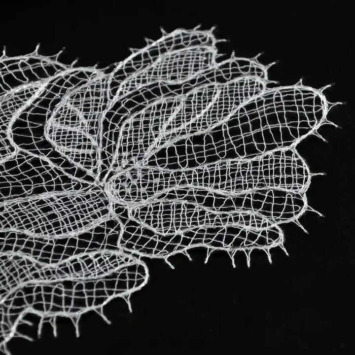 Eyelash Thorned Bloom Patch