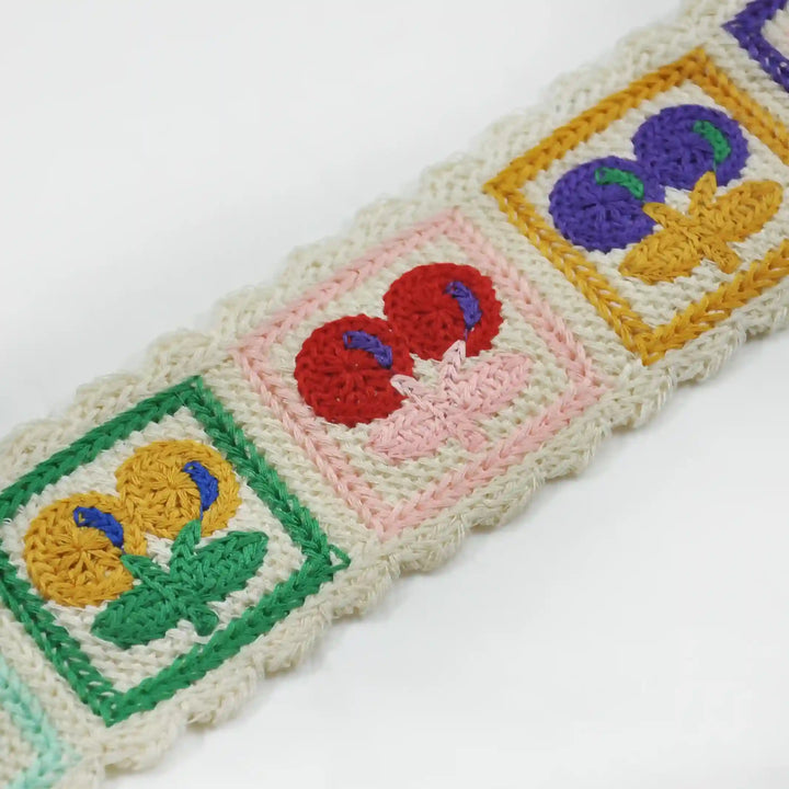 Square Style Floral Leafy Lace