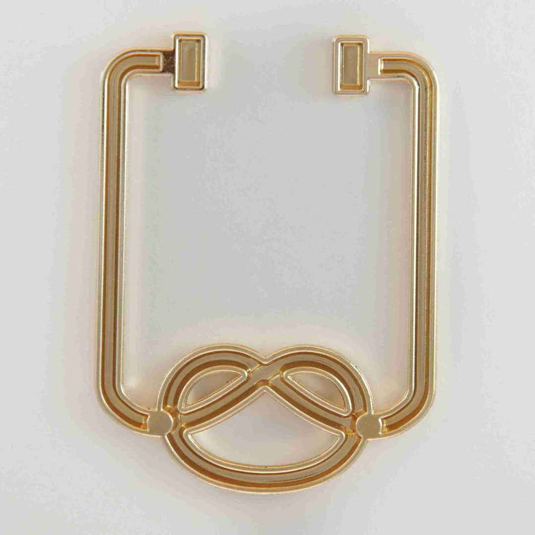 Intertwined knot loop Buckle