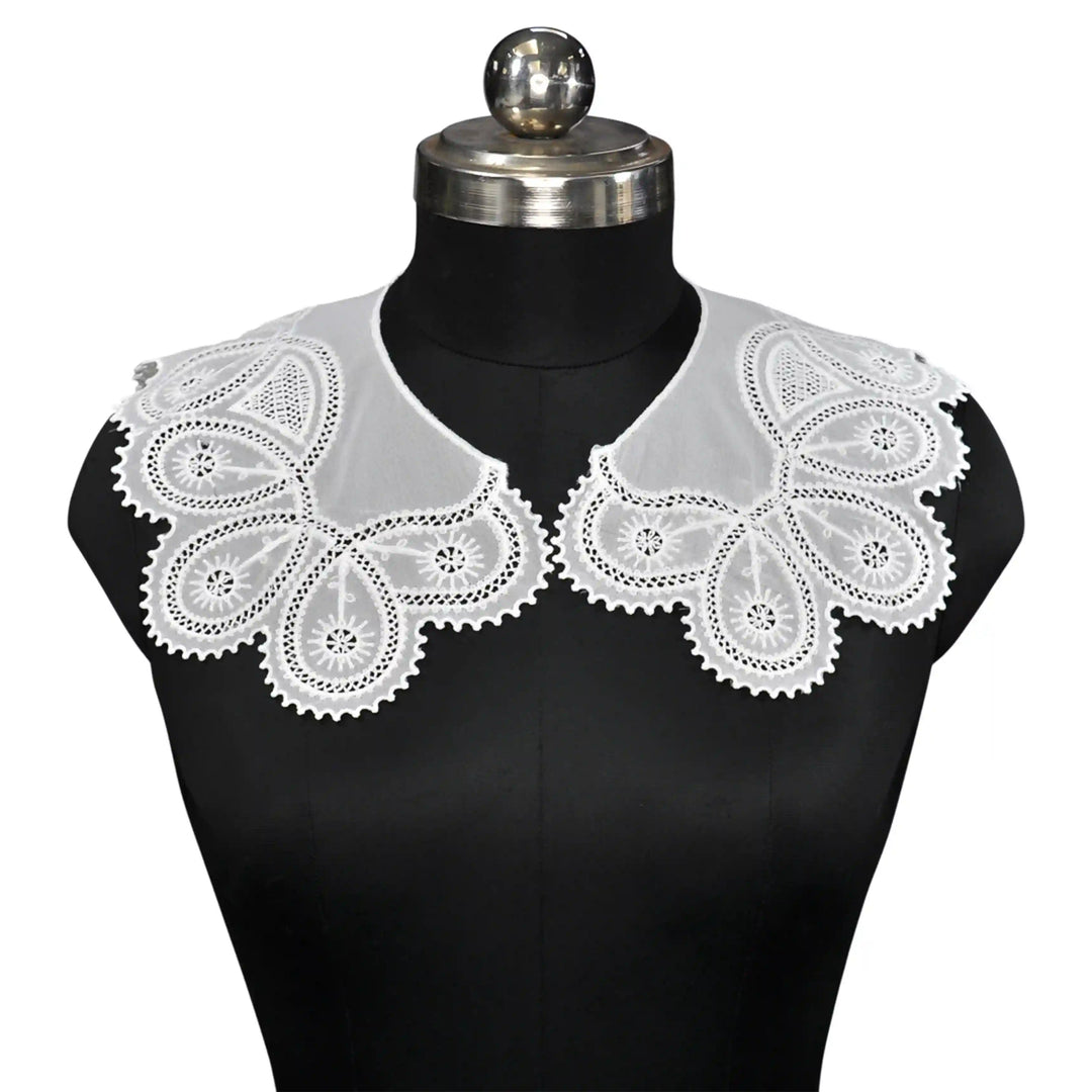 Floral inspired Peter Pan collar with delicate embroidery, perfect for dresses, blouses and elegant vintage styling