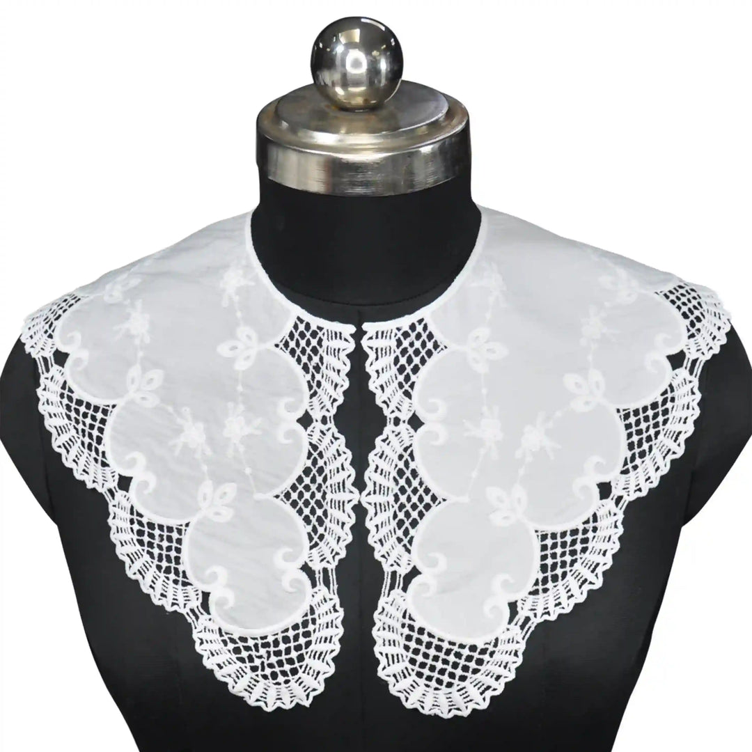 Broderie Anglaise Peter Pan Collar