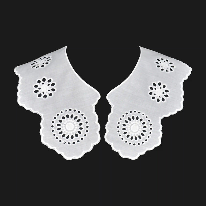 Jabot Peter Pan Collar