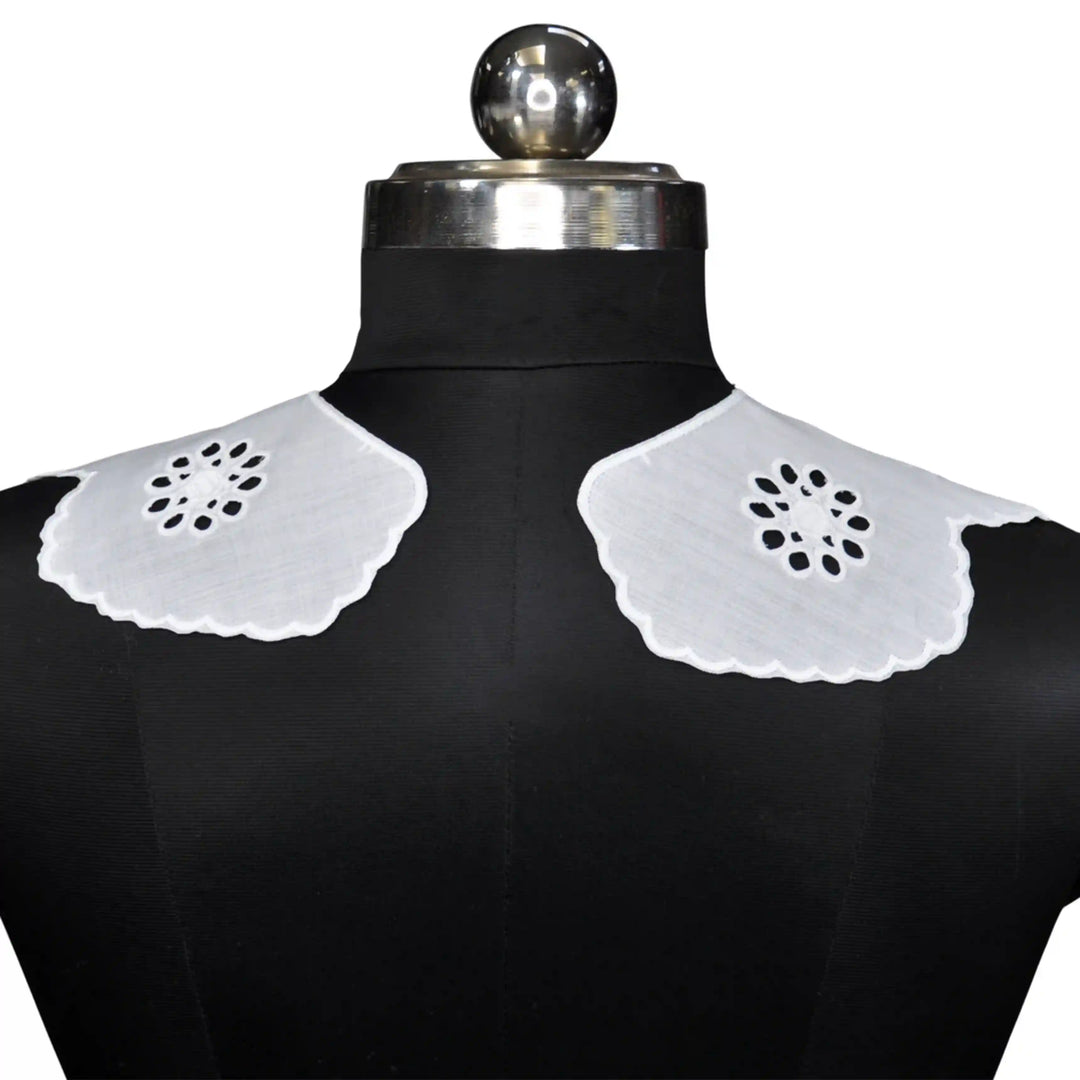 Jabot Peter Pan Collar