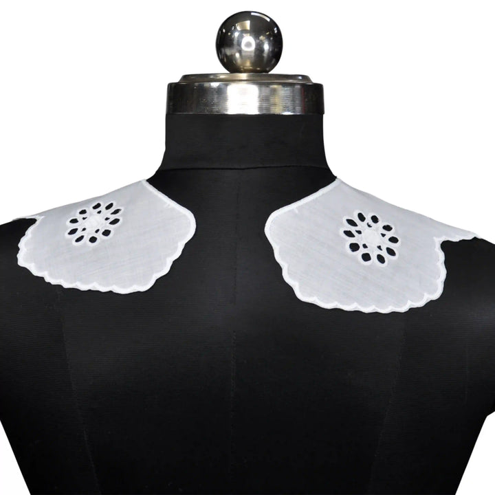 Jabot Peter Pan Collar