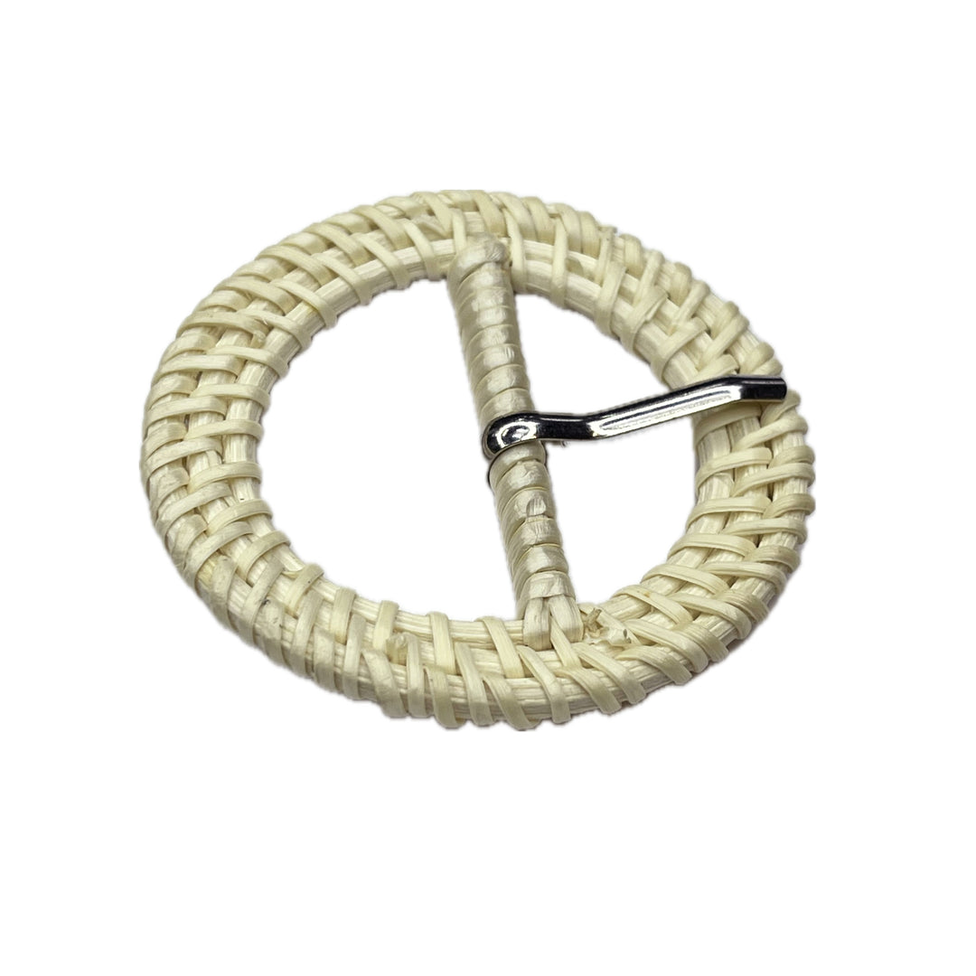 Woven Wonder Raffia buckle for Versatile Fashion Picks