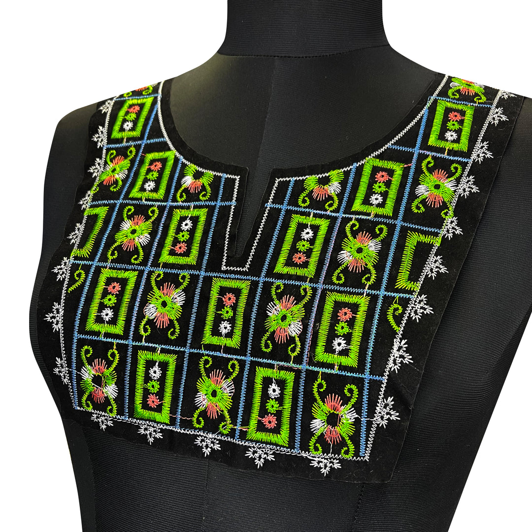 Geometrical floral embroidery neckline