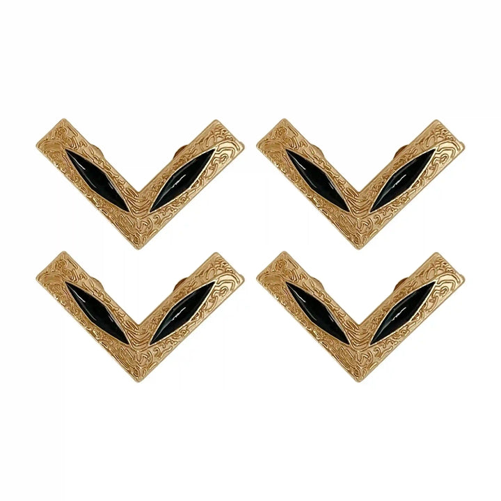 Black Enamel V Style Collar Tip