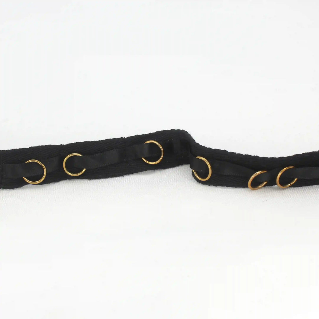 Gothic Accents Eyelet