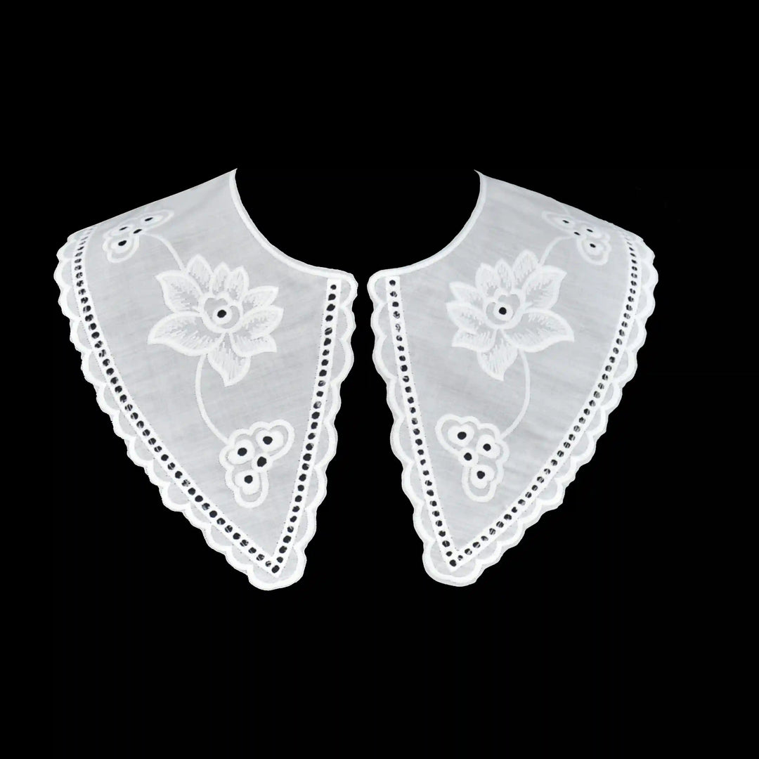 Venice Lace Peter Pan appliqué featuring intricate floral lacework with scalloped edges and elegant finish